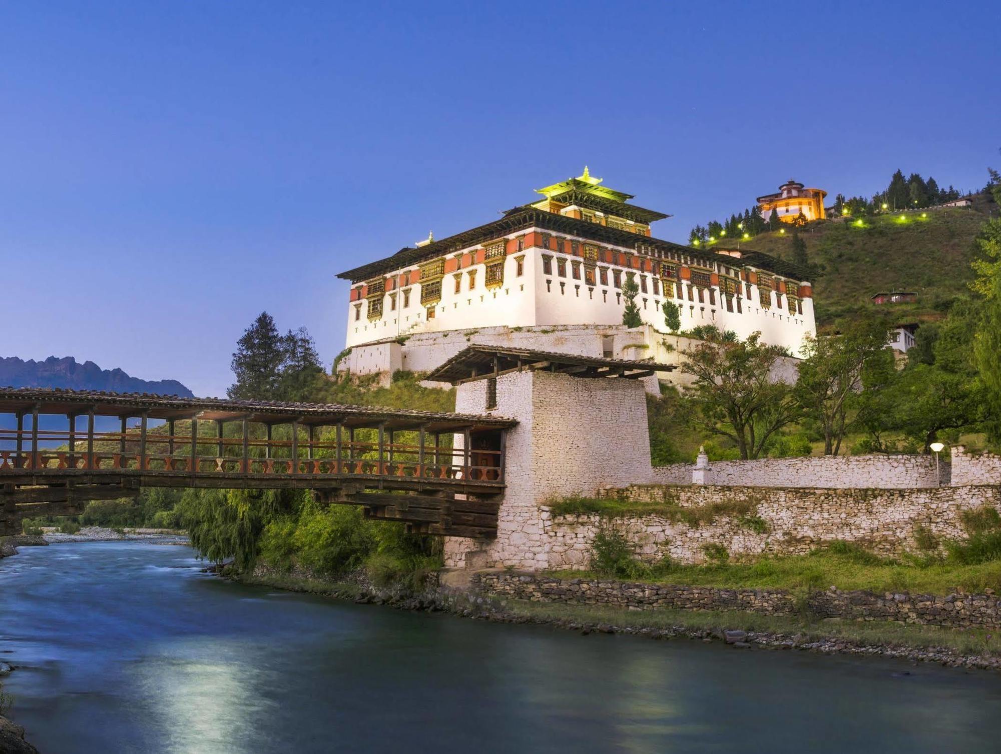 Le Meridien Paro Riverfront Екстер'єр фото